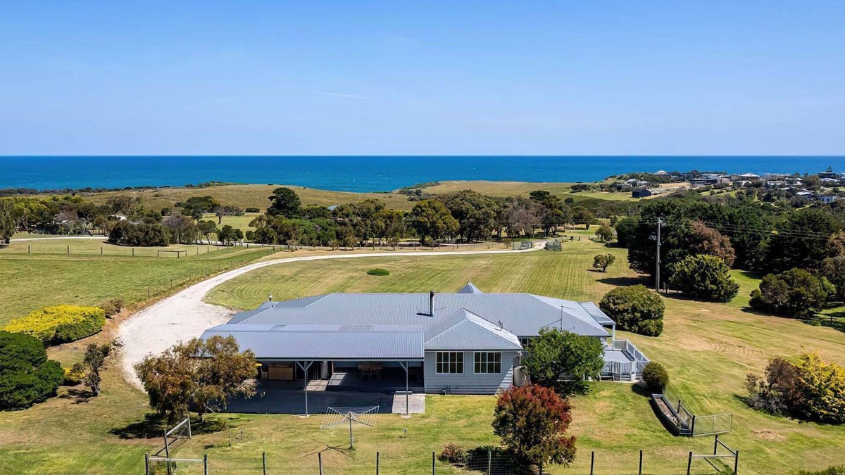 Kilcunda House | Oceanview On the Hill