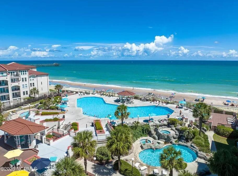 North Topsail Beach Apartment | Oceanview Resort*Hot tub*North Topsail Beach