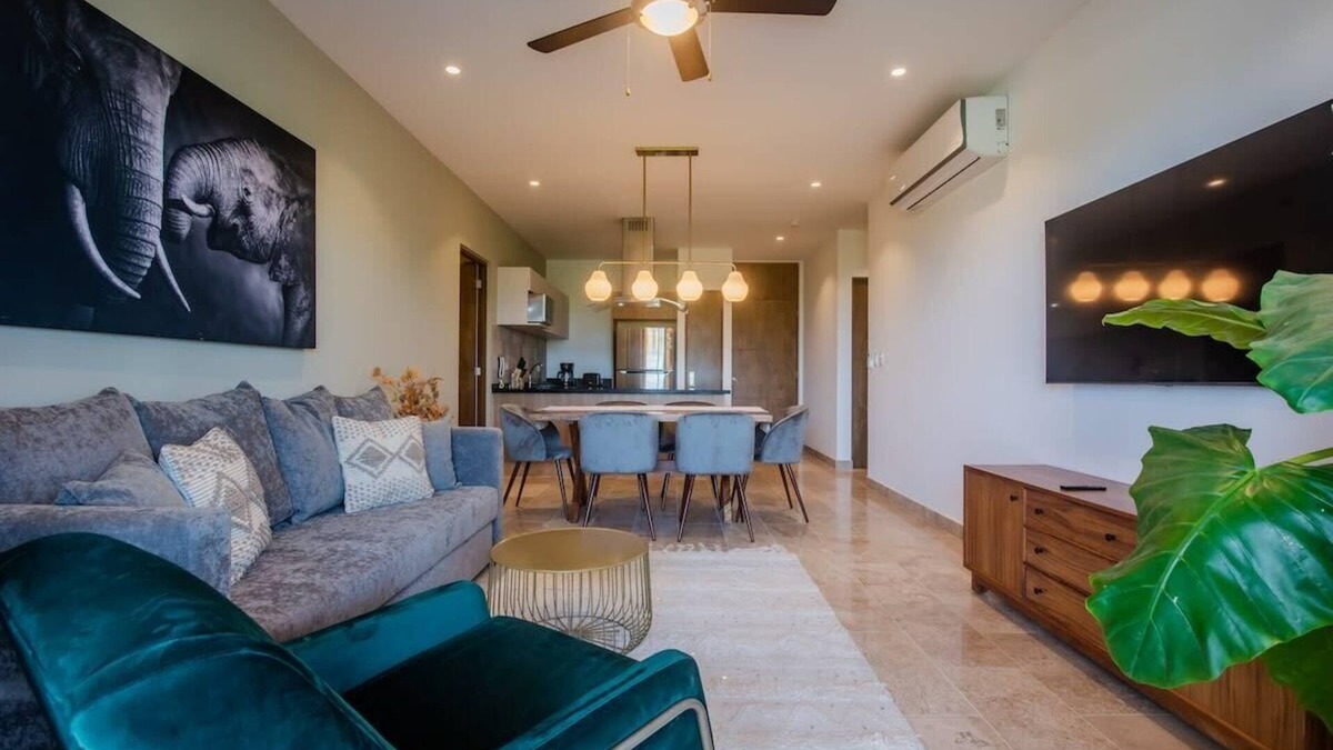 Zazil-ha Condo | Oceanview Roof Pool Condo, Gym & Near 5th Ave!