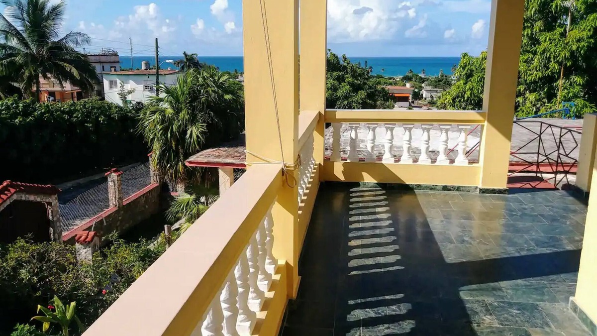 Municipality of Habana del Este Villa | Oceanview Villa Walk to the beach