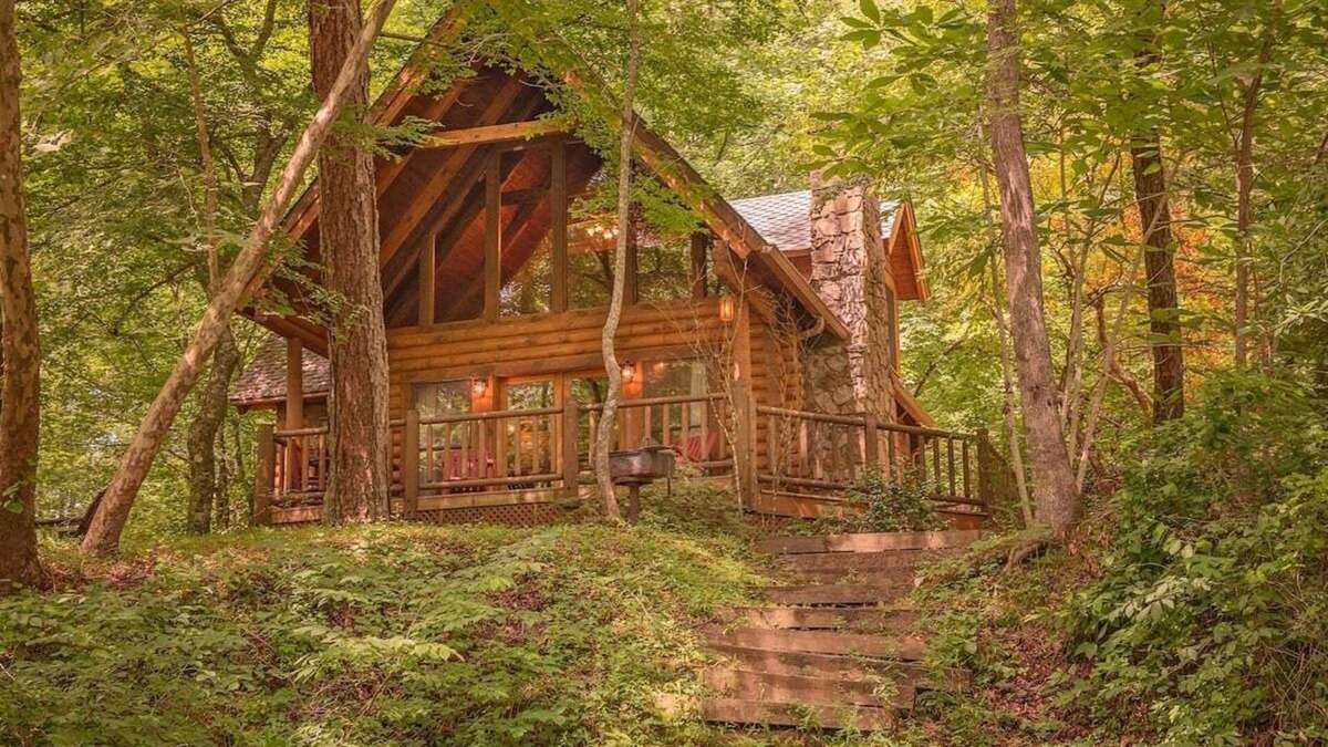 Benton Apartment | Ocoee Cabin | Beautiful Cabin on the River's Edge