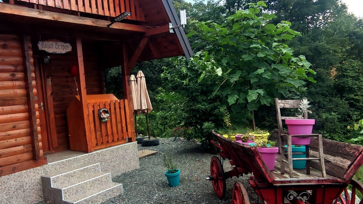 Central Serbia Resort | Odmor u netaknutoj prirodi zapadne Srbije. Moderno opremljeni ekološki apartmani
