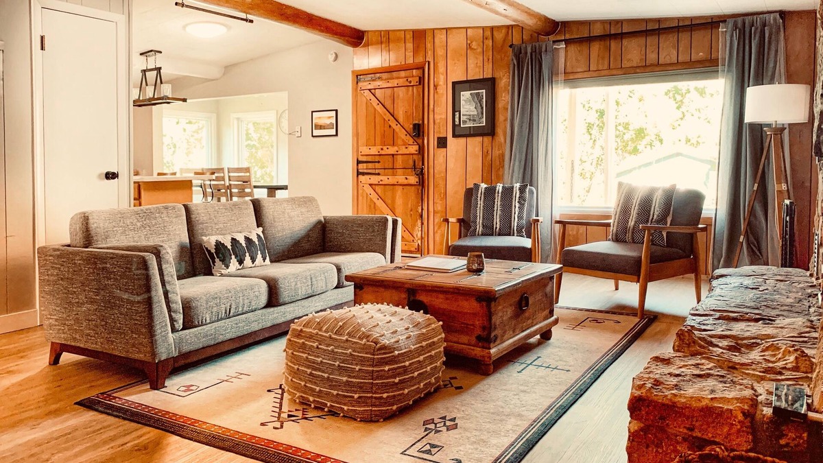 New Castle House | ❤️ of Dwntn 3BD/2BA cozy cabin-style W/fireplace Ski/hike/climb/Hot Springs