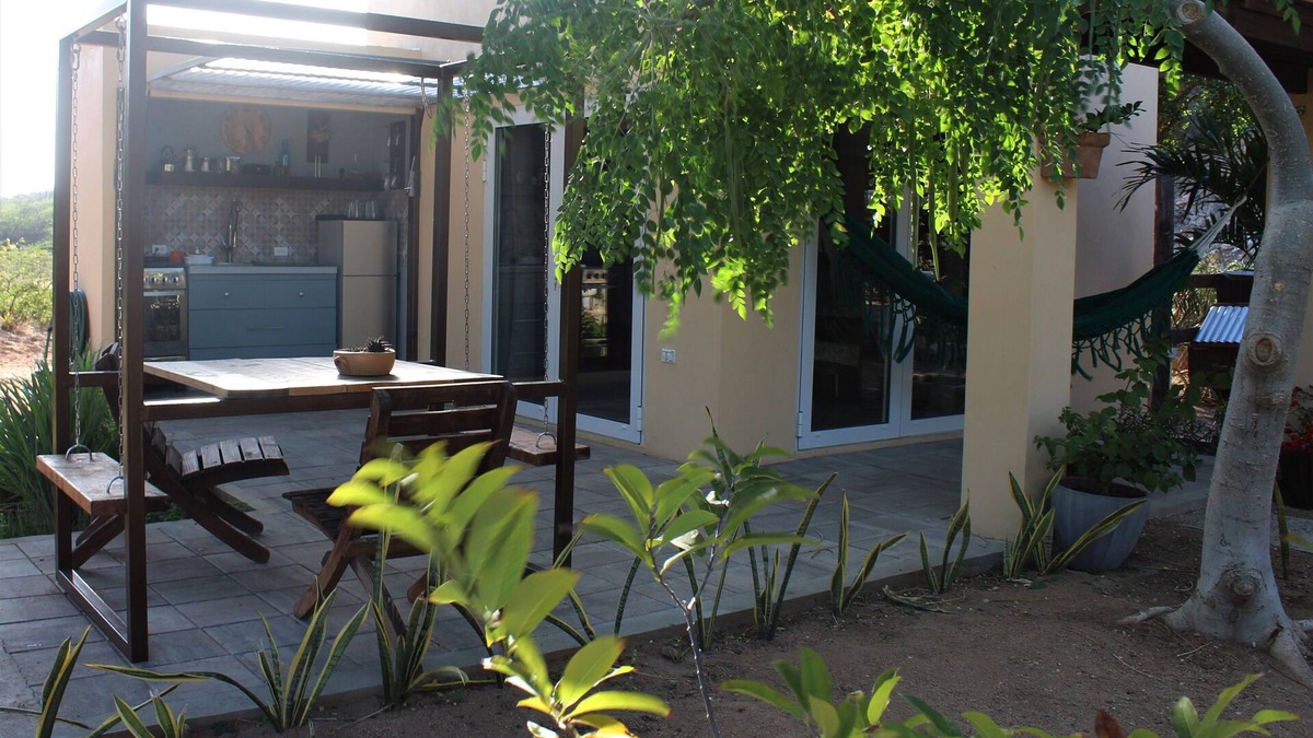 Savaneta Cottage | Off grid living! Enjoy and love the Nature!