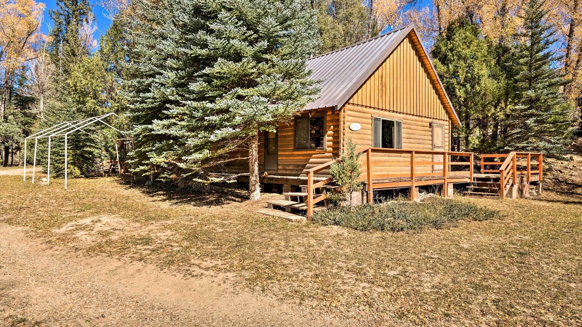 Emery County Cabin | Off-Grid Orangeville Cabin w/River Access!