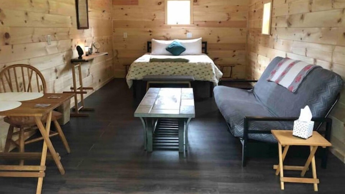Doylesburg House | Off Grid Tiny House Glamping On 22 Acres!