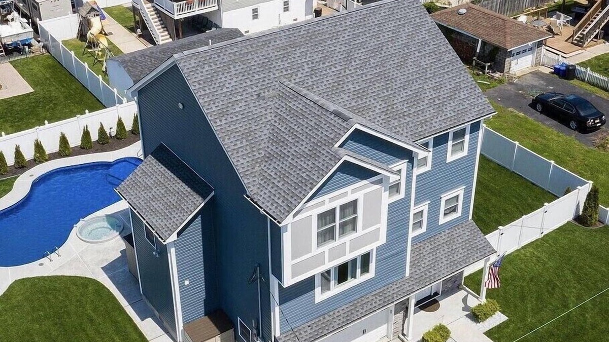 Union Beach House | Off-Season 6-8 month rental: WFH at the beach or commute via train/ferry to NYC!