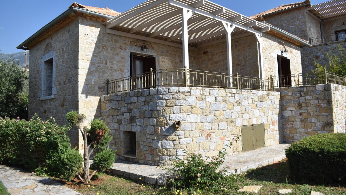 Lefktro Villa | Off- Season: Fully equipped, economic Villa Stoupa-Panorama