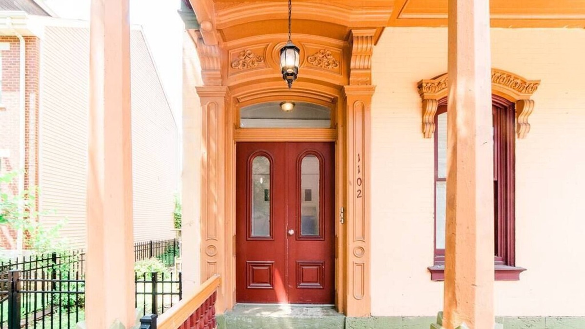 Manchester Apartment | Off-Street Parking - Washer & Dryer - GroupStay