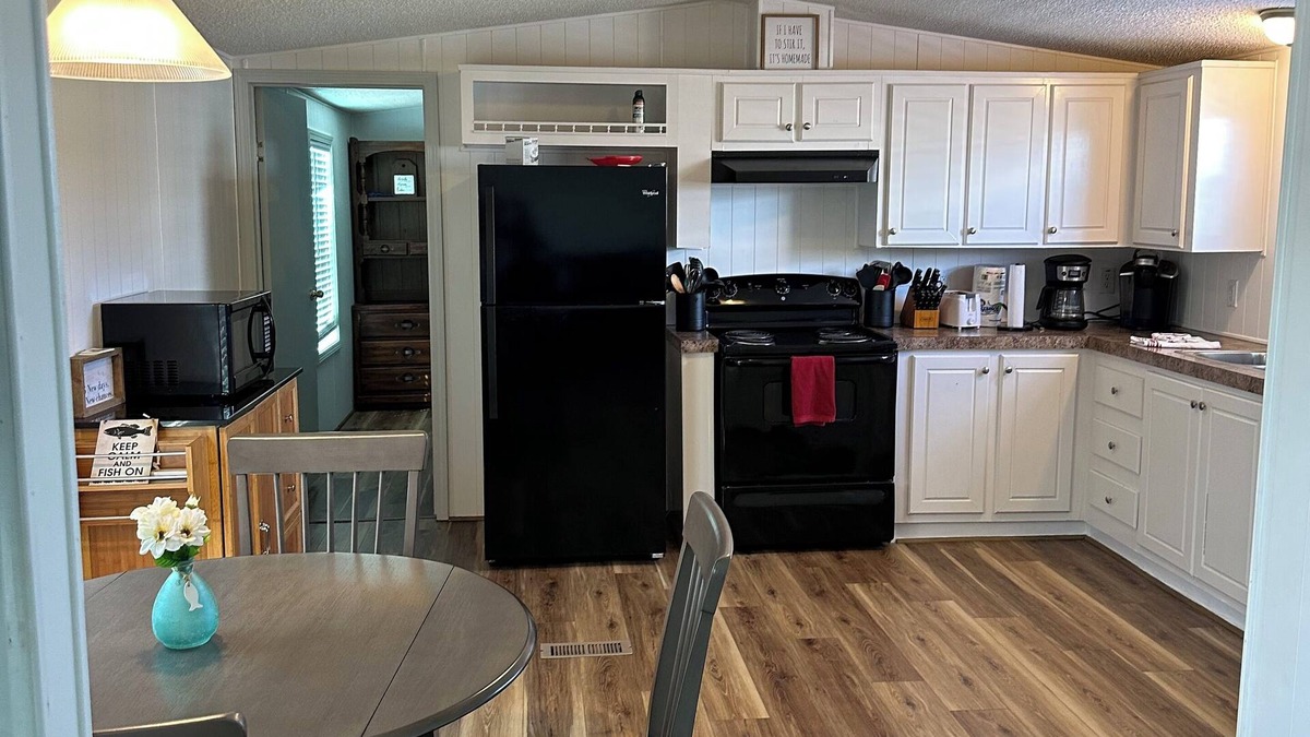 Hopedale House | Off The Hook Fish Camp located on the historic Bayou La Loutre!