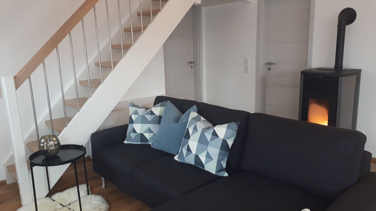 Kinding Apartment | Offene lichtdurchflutete Wohnung mit Terrasse