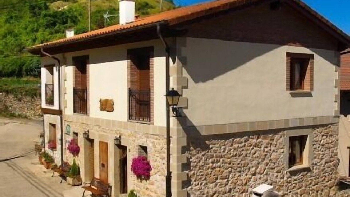 Bernedo Cottage | OFFER - Rural house (full rental) Gaztelubidea for 6 people