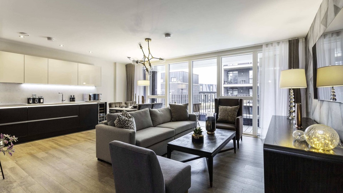 Stratford Apartment | Offer - Showroom Splendour, Luxe London Elegance
