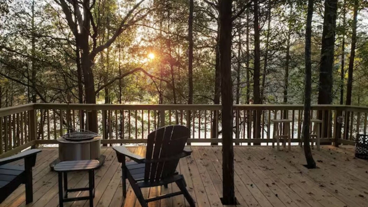 Willington House | Offgrid Glamping At Private Lake