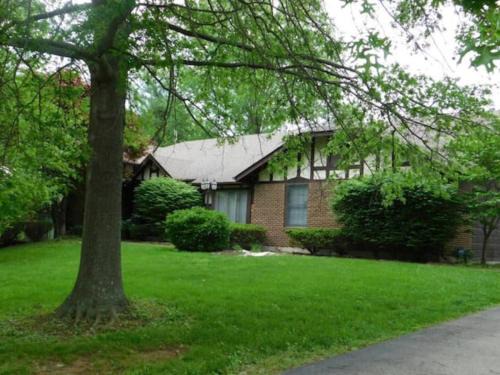Creve Coeur House | Office + 5 BR, Movie Theater , Creve Coeur -10 Sleep surface