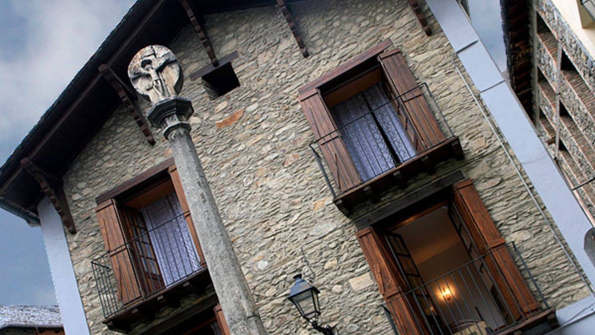 Esterri D'Aneu House | Official Gîte