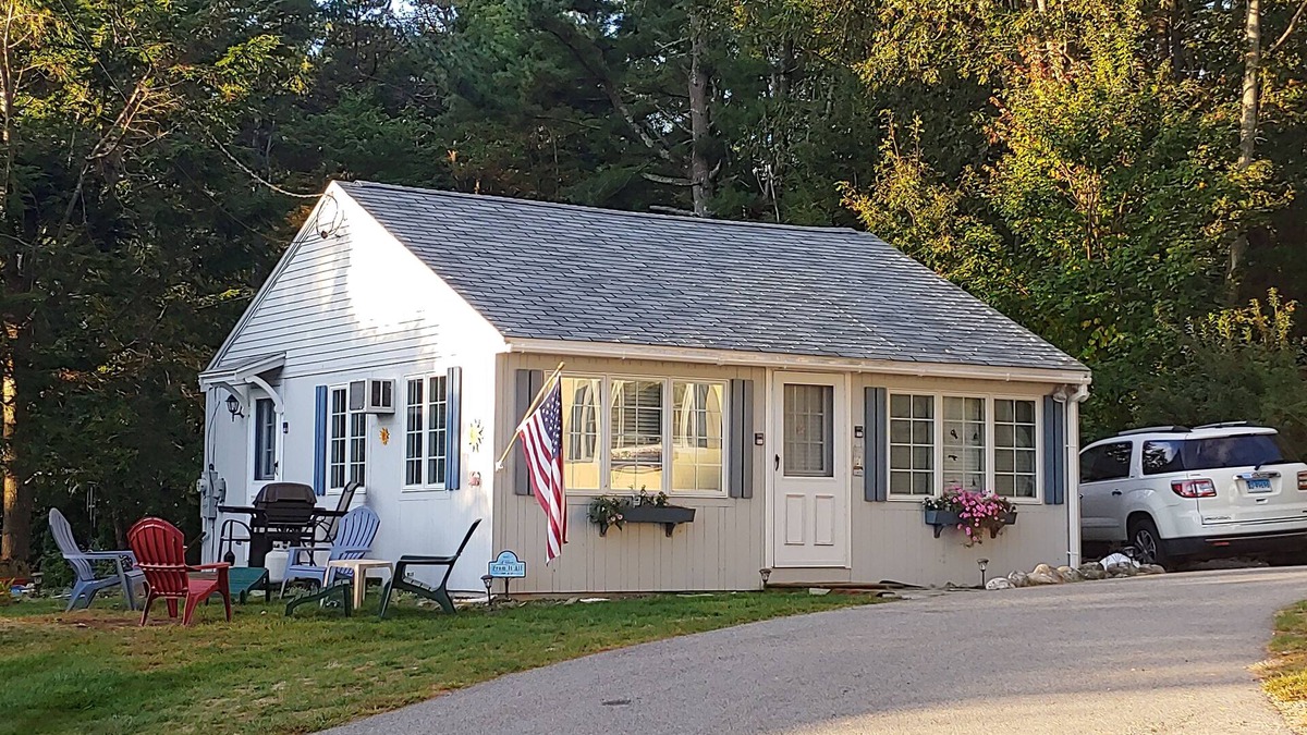 Ogunquit Cottage | Ogunquit Cottage -Walking distance to Beach & Town-2Bed/2FullBath quiet cottage
