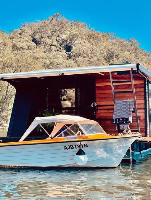 Berowra Waters Boat Rental | Oh Buoy Private Island escape