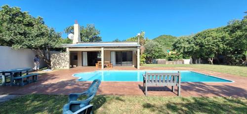 Lopes Apartment | Ohana Pool Cottage