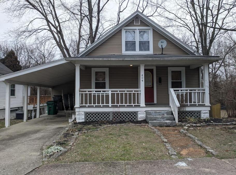 Loveland House | Ohio Ave 3 bed house Historic Downtown Loveland