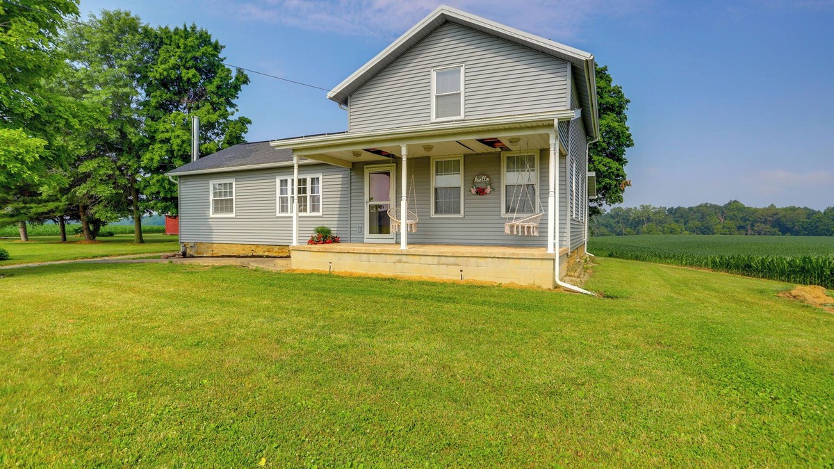 New Haven  Huron County House | Ohio Farmhouse Retreat w/Fire Pit & Patio