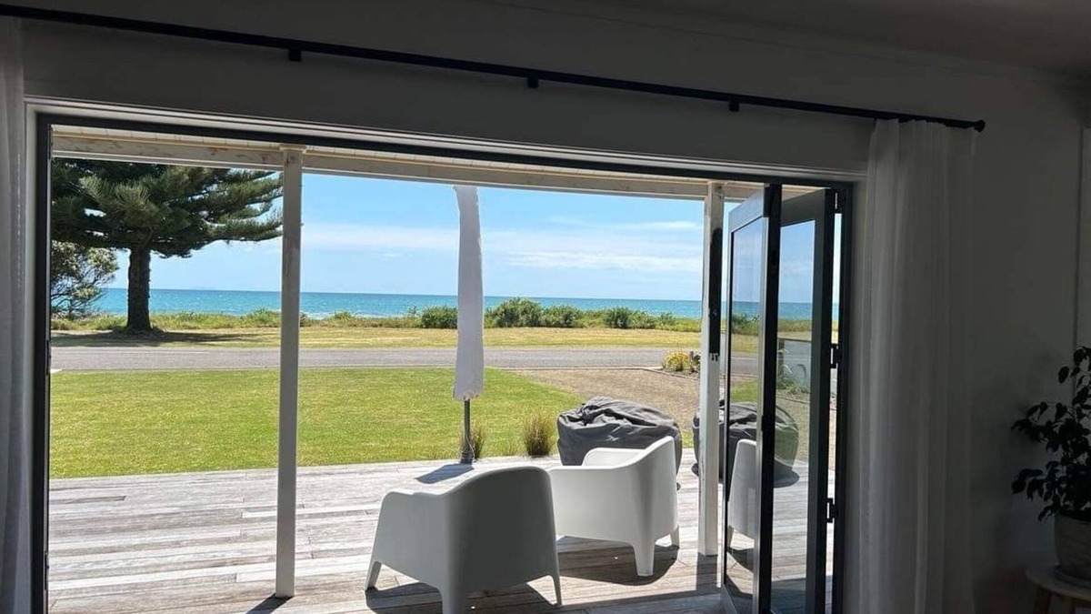 Ohope House | Ohope beach house with direct sea views on Ocean Road