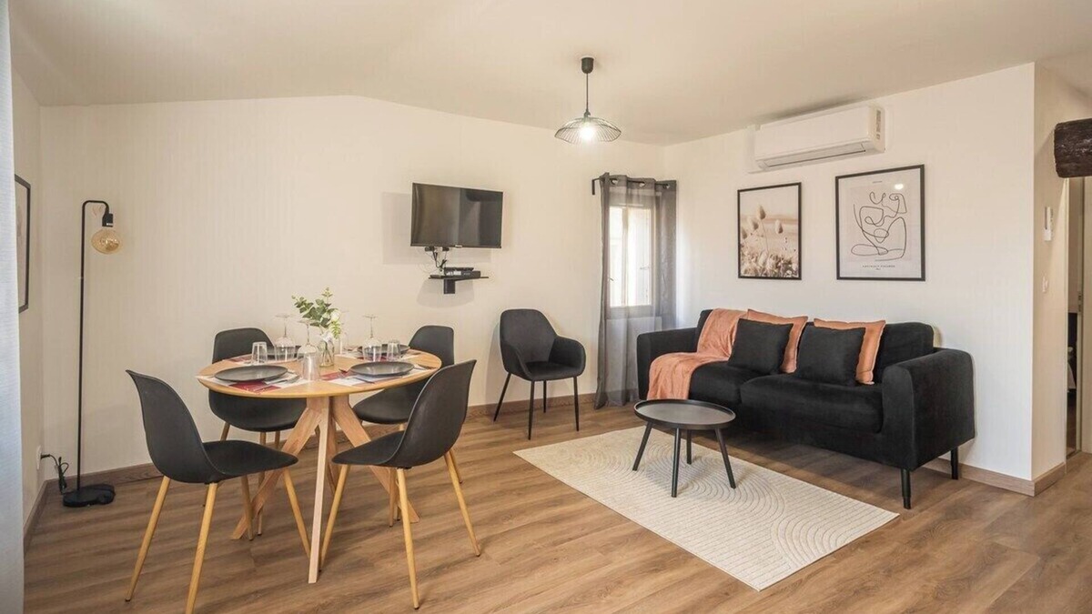 Centre Historique Apartment | OIQIA Solis Opaline