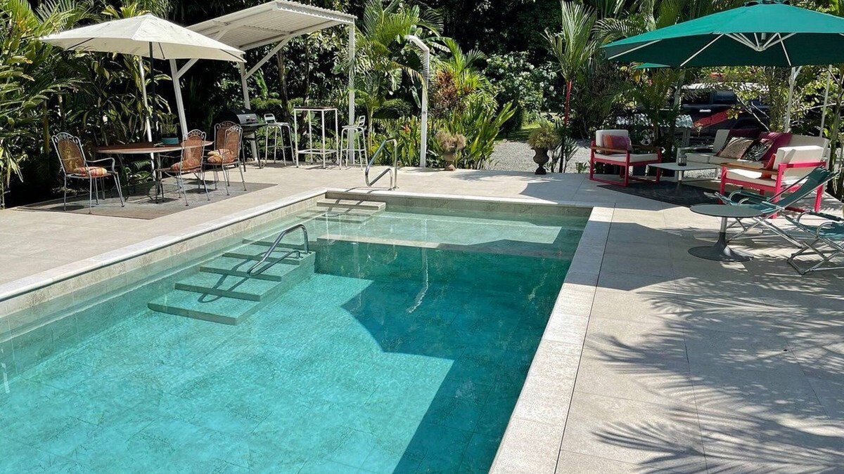 Playa Tortuga Hotel | Ojochal Gardens Villas