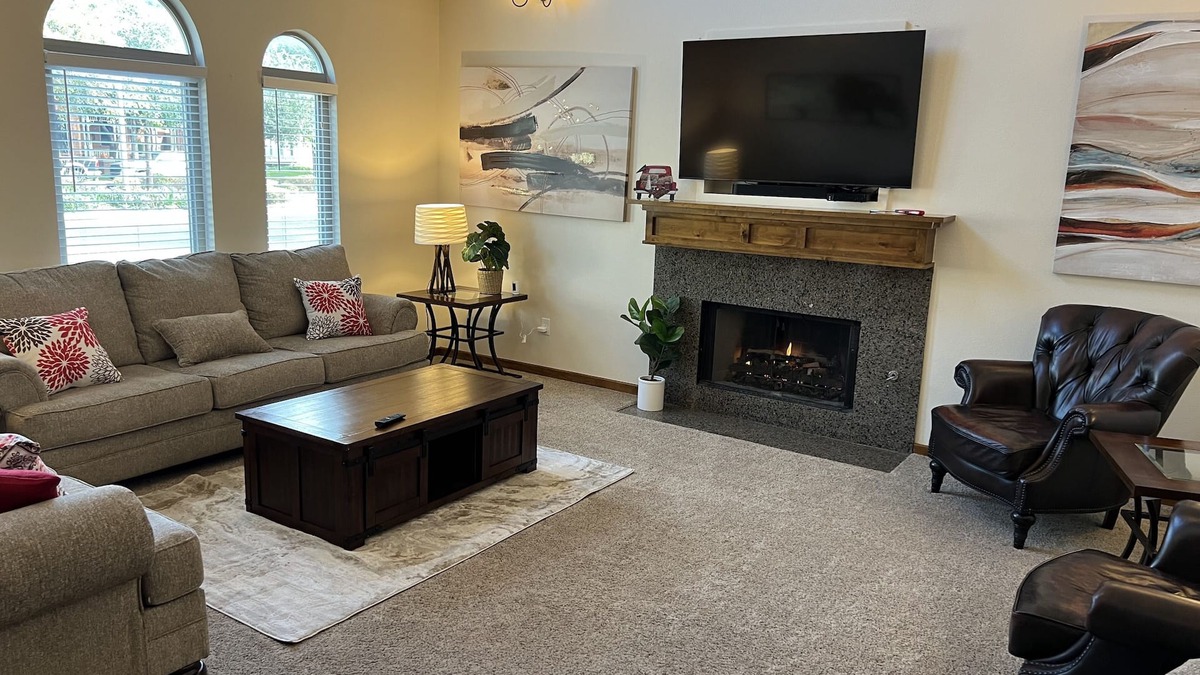 North Overton House | OK state game availability! Oct 25 - Perfect spot for TTU Gamedays!