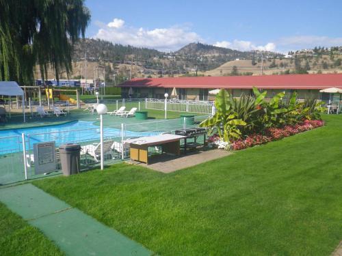 Rutland Hotel | Okanagan Seasons Resort