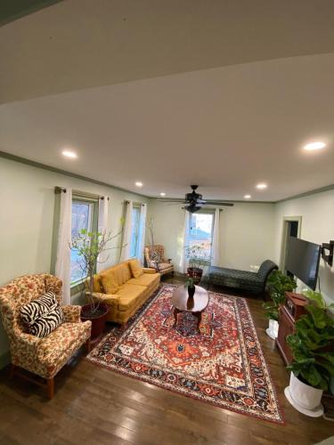 Springfield House | Okemo Mountain Resort 18 Miles Away Book Now Enjoy Skiing