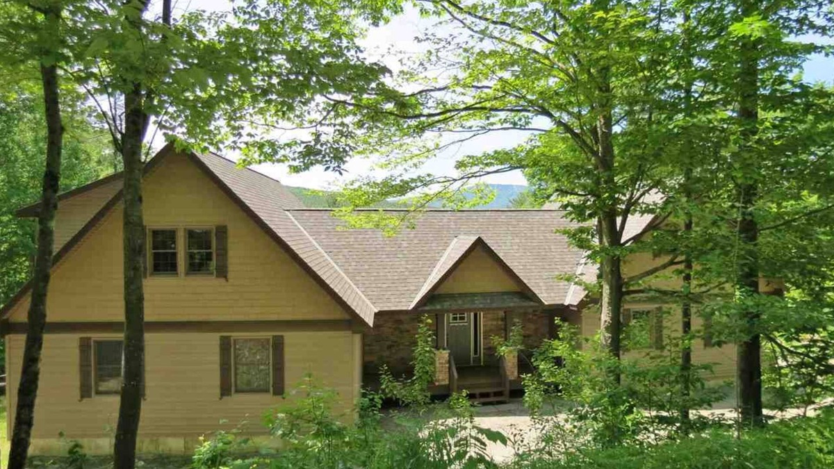 Proctorsville House | Okemo Mountain View Retreat