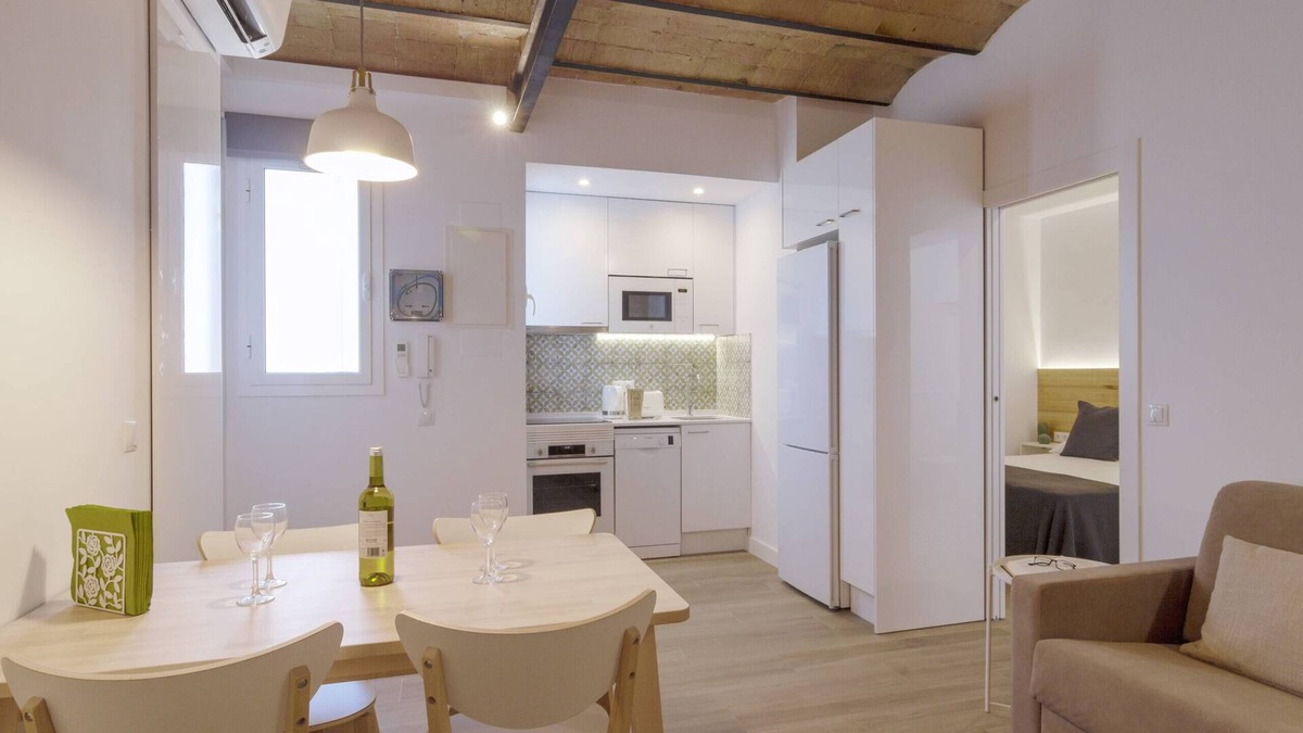 Sants-Badal Apartment | OLA LIVING CALID SPOTIFY