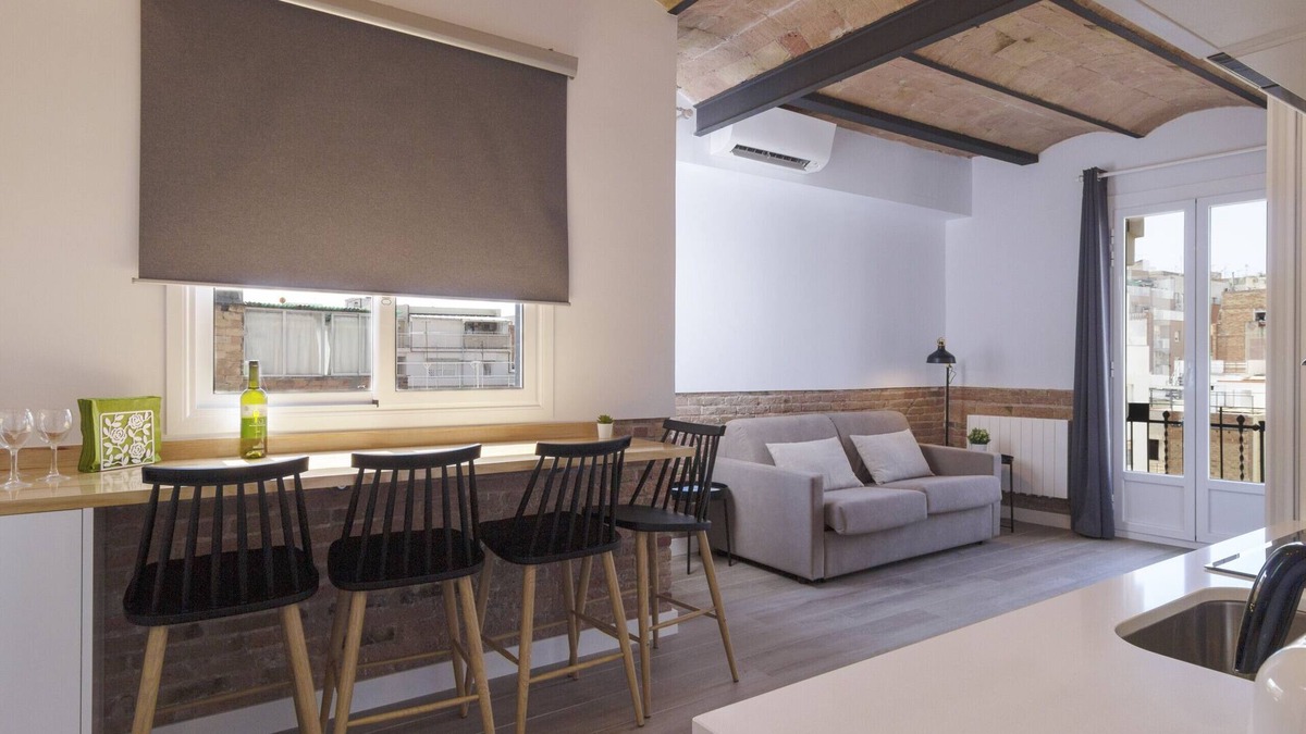 Sants-Badal Apartment | OLA LIVING CALID 2 SPOTIFY