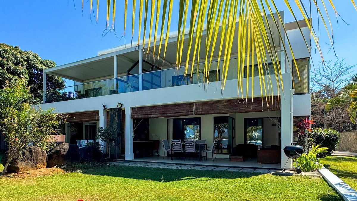 La Preneuse Apartment | Olana Beach - Premium Apartment by Horizon Holidays