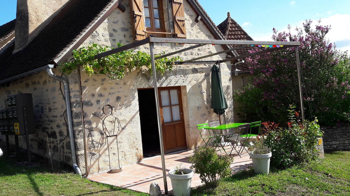 Lentillac-du-Causse House | Old bakery renovated in the heart of a village of causse close to major sites