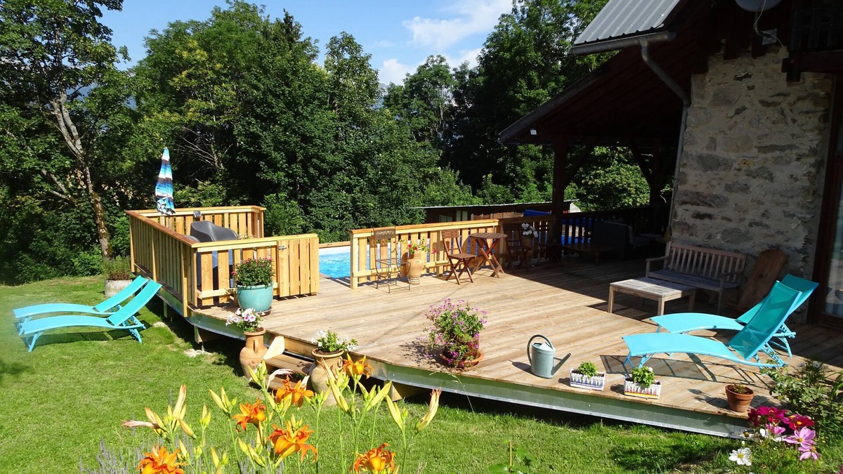 Theys House | Old barn renovated with taste open view with large land and pool