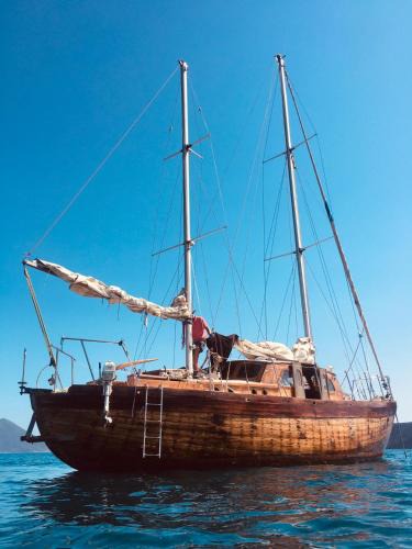 Pylos Boat Rental | Old boat