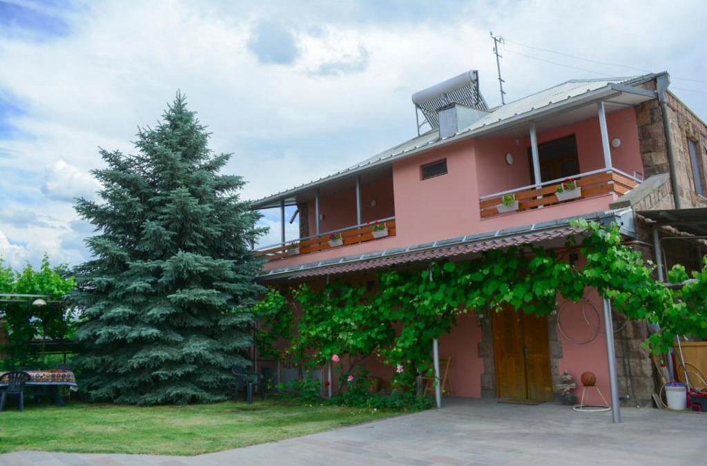 Yeghegnadzor Bed & Breakfast | Old Bridge B&B