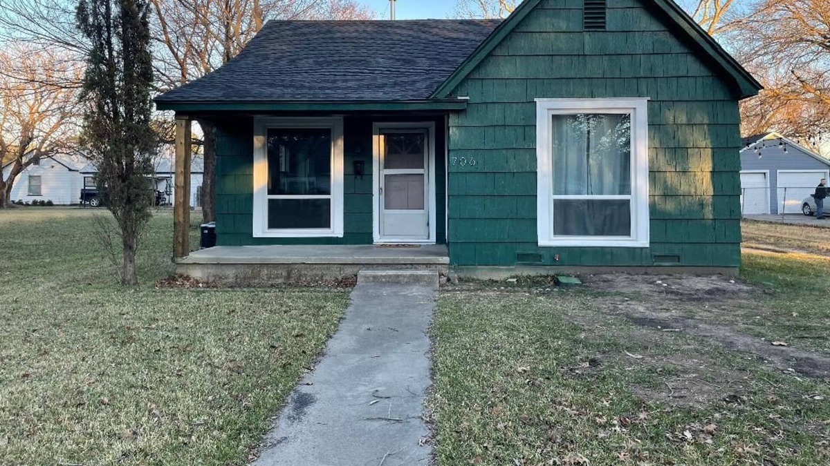 Gainesville House | Old Charm, New House 12 minutes from Winstar Casino