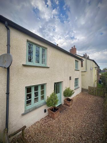 Chulmleigh House | Old church cottage