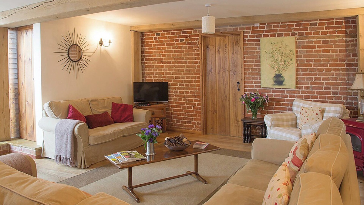 Walpole Cottage | Old Corn Mill - UKC3170