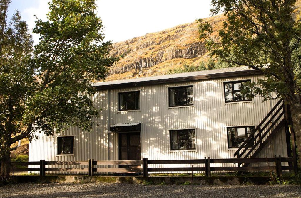 Hofn Bed & Breakfast | Old Cottage - Reynivellir II