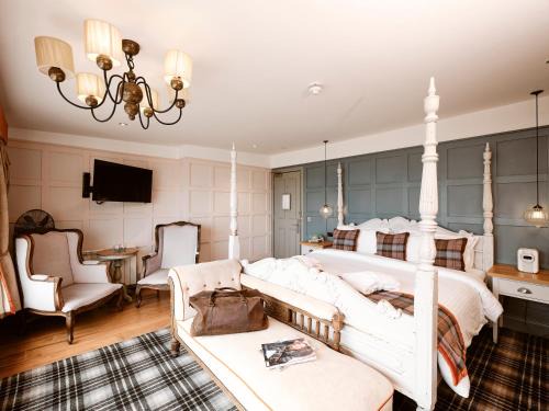 St Aubin Hotel | Old Court House Inn