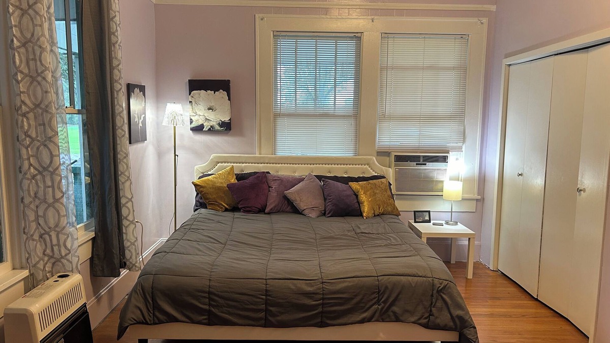 Saint Maurice Bed & Breakfast | Old farmhouse near Natchitoches. downstairs king bed shared bathroom