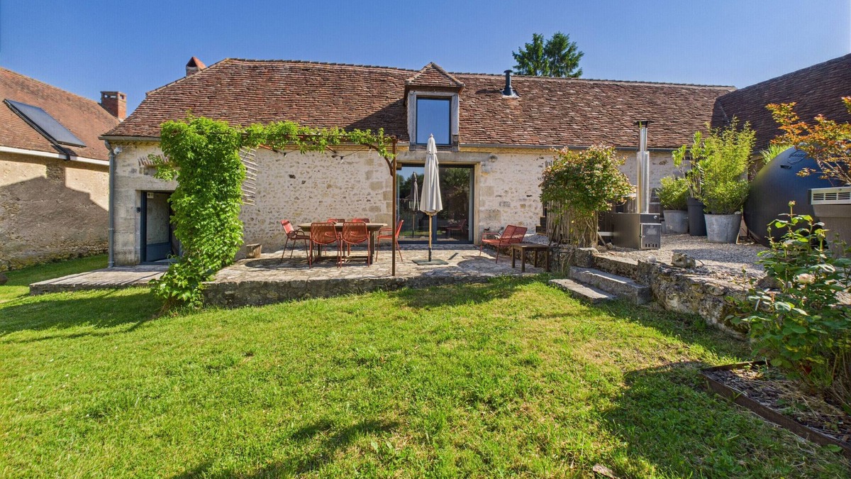 Fossemagne Ski Chalet | Old farmhouse renovated for 6 into 2 flats