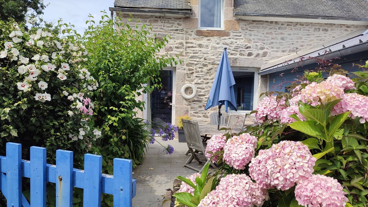 Plouezec Cottage | Old fisherman's house, tranquility, charm, near sea, near Paimpol