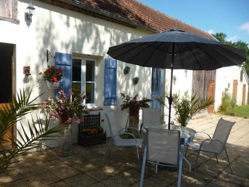 Chateaumeillant Apartment | Old French Country Cottage for 2 nature lovers paradise