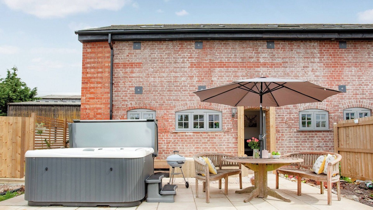 Honiton Cottage | Old Highwood - Hog End