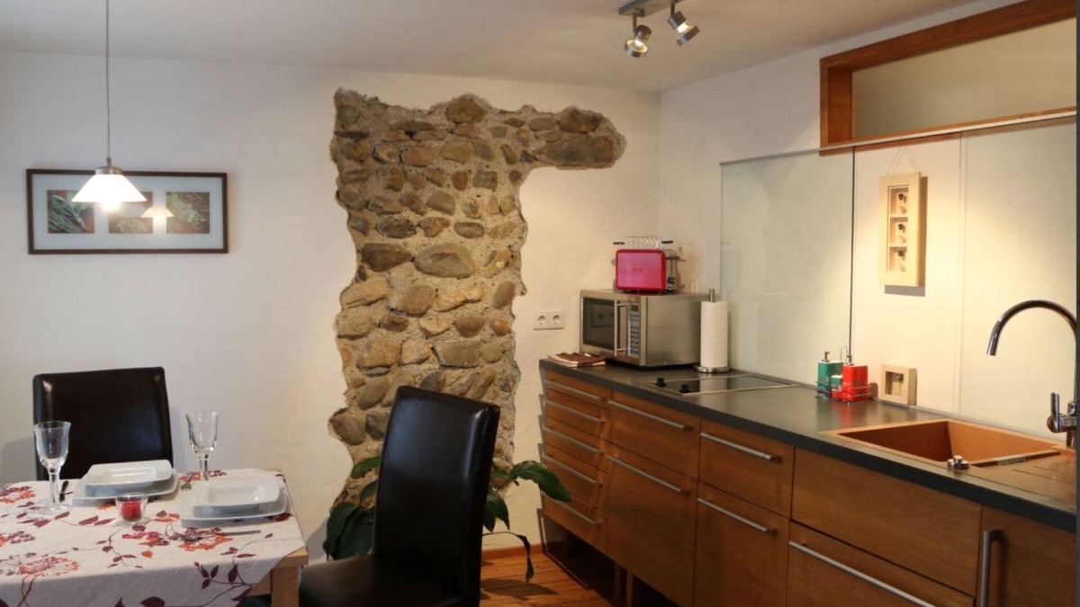 Altstadt Apartment | Old historic residential tower in the old town of Constance